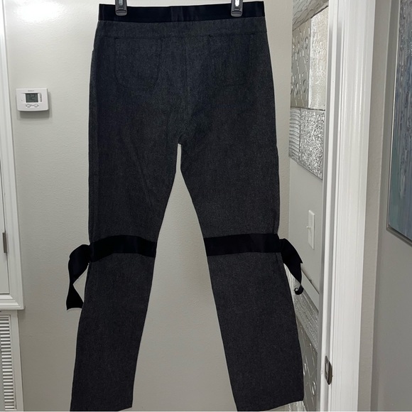 Chanel Gray Pants With Bow Accents - Size FR 42 - Picture 11 of 16